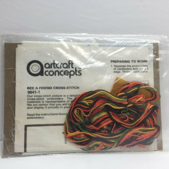 Artcraft Concepts Bee A Friend Cross Stitch 9841-1 Sewing Craft Kit - Picture 1 of 3